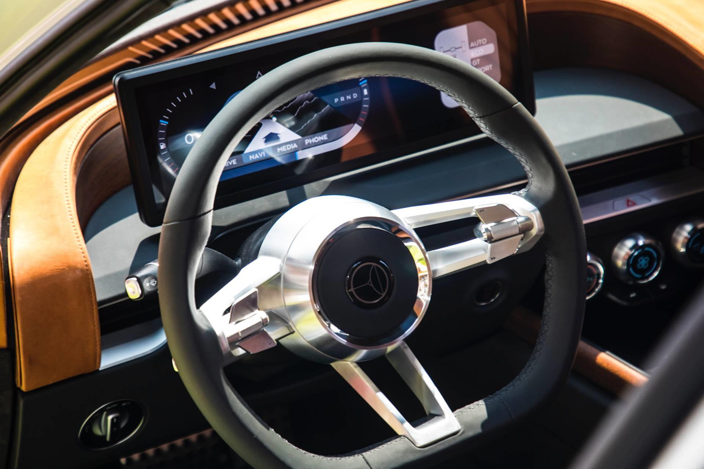 'Ho hang' nha Mercedes-Benz ra mat sieu xe manh 1.200 ma luc hinh anh 9