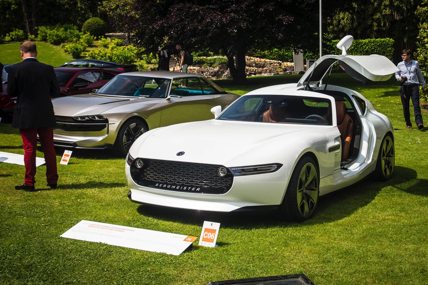 'Ho hang' nha Mercedes-Benz ra mat sieu xe manh 1.200 ma luc hinh anh 1