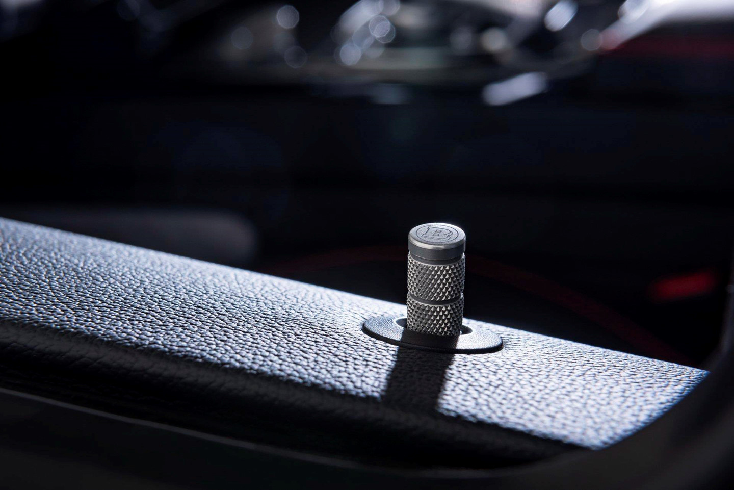 Bo doi Mercedes-AMG G63 cuc ngau cua Brabus, san xuat dung 20 chiec hinh anh 7